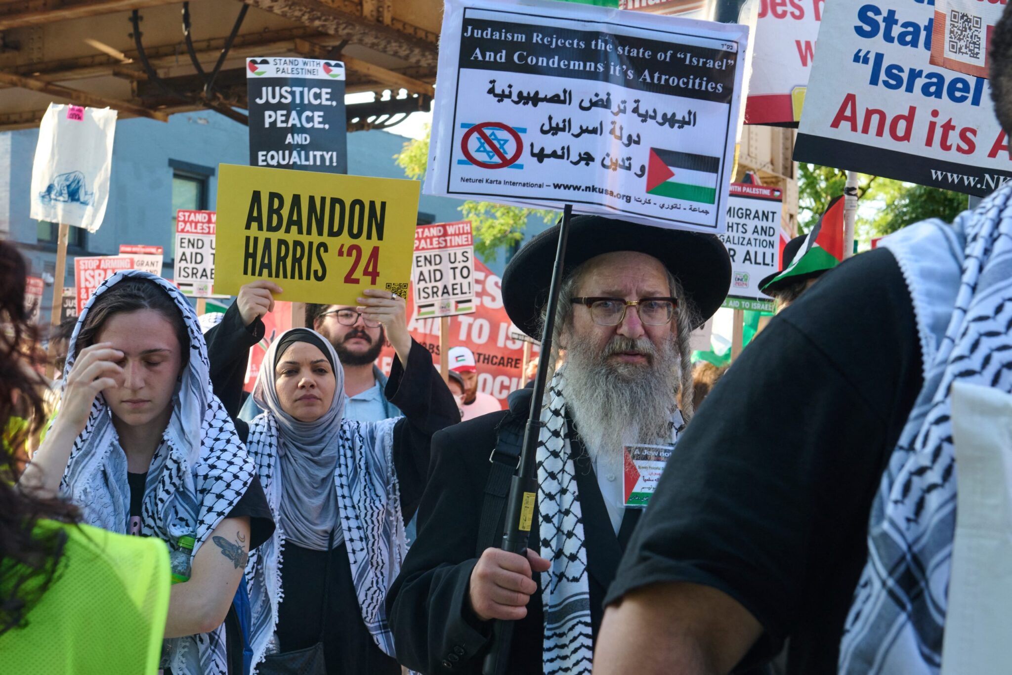 Protests and Uncommitted Delegates Demand Palestinian Voice at DNC